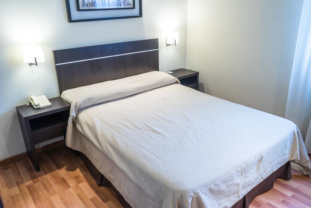 Hotel Vina De Italia コルドバ エクステリア 写真
